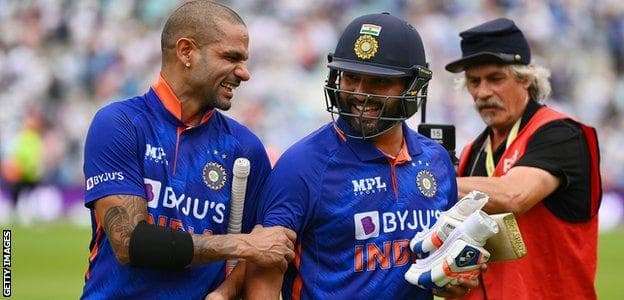 Inggris v India: Jasprit Bumrah mengambil enam saat tuan rumah dipukul dengan 10 gawang di ODI pertama
