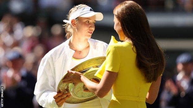 Wimbledon: Elena Rybakina mengalahkan Ons Jabeur di final tunggal putri