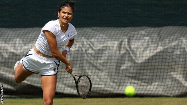 Wimbledon: Emma Raducanu & Andy Murray bersiap untuk Centre Court pada hari pertama