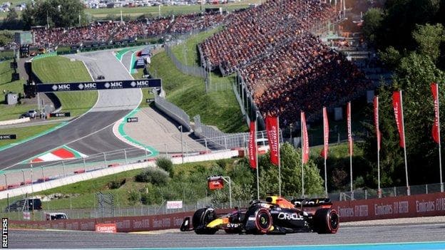 Grand Prix Austria: Max Verstappen di pole saat kedua Mercedes kecelakaan