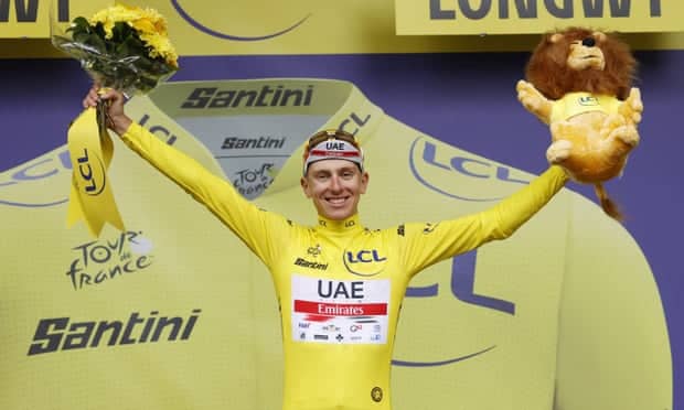 Tadej Pogacar mengenakan jersey kuning dengan kemenangan etape enam Tour de France |  Tour de France