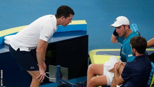 Wimbledon: Cameron Norrie perlu 'mengambil risiko' melawan Novak Djokovic, kata Tim Henman